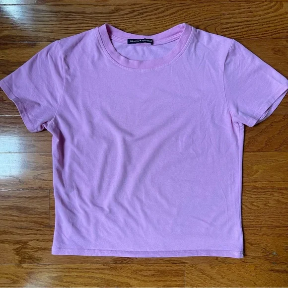 Brandy Melville pink size one size (no size in shirt) cropped tee. - Picture 2 of 4